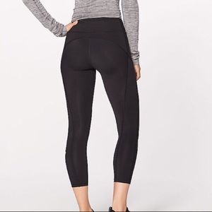 Lululemon Final Lap Crop Leggings Sz. 6, Small